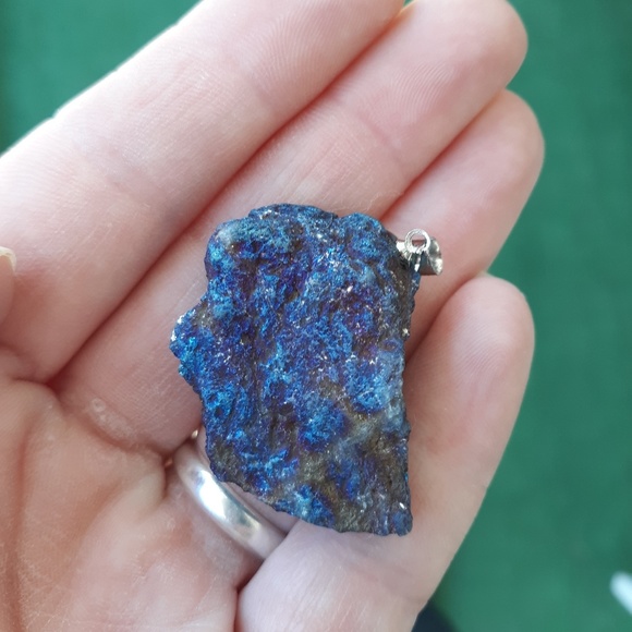 New Titanium Druzy Pendant. - Picture 2 of 8